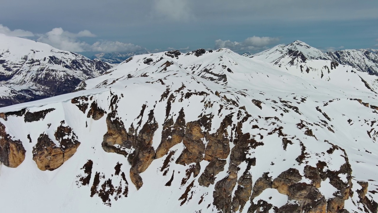 高山雪山景观视频素材