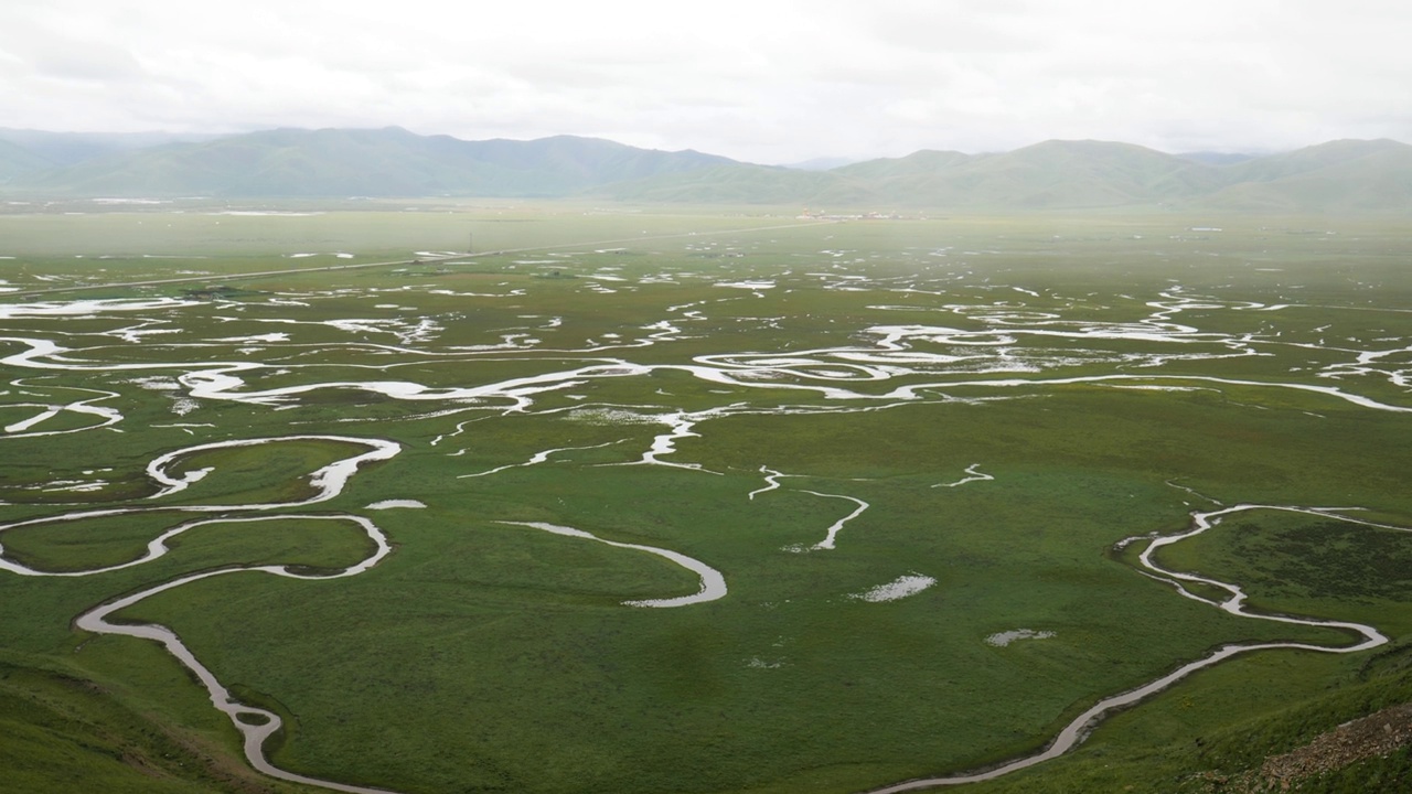 甘肃阿旺仓湿地俯视图视频素材