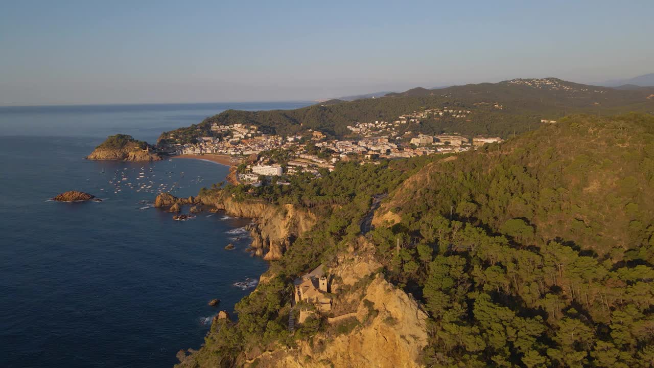 托萨德马尔的自然风光，美丽的城市海景，4k视频素材