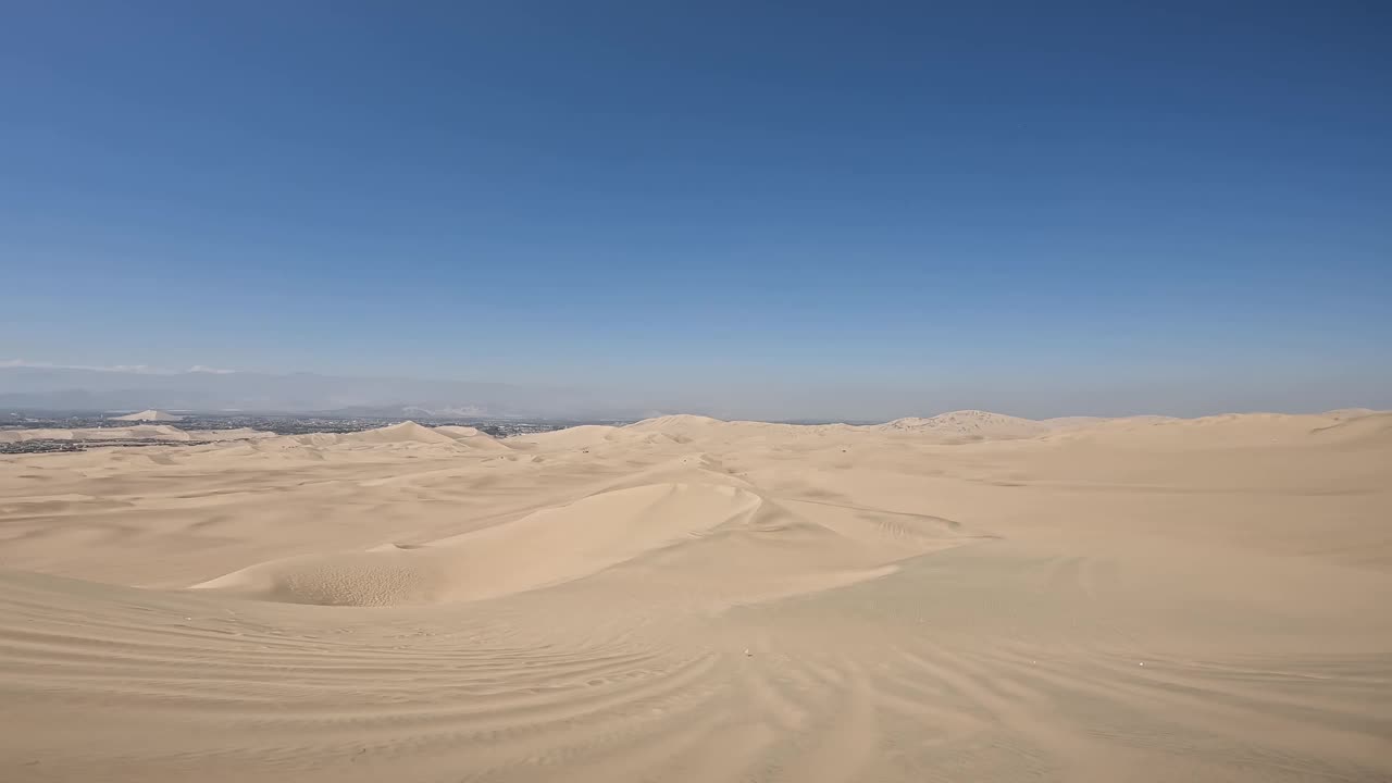 华卡钦沙漠的沙丘视频素材