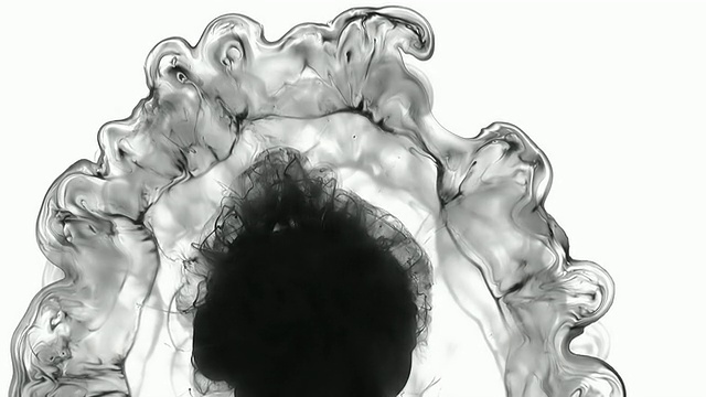 抽象墨水在水中的形状视频素材