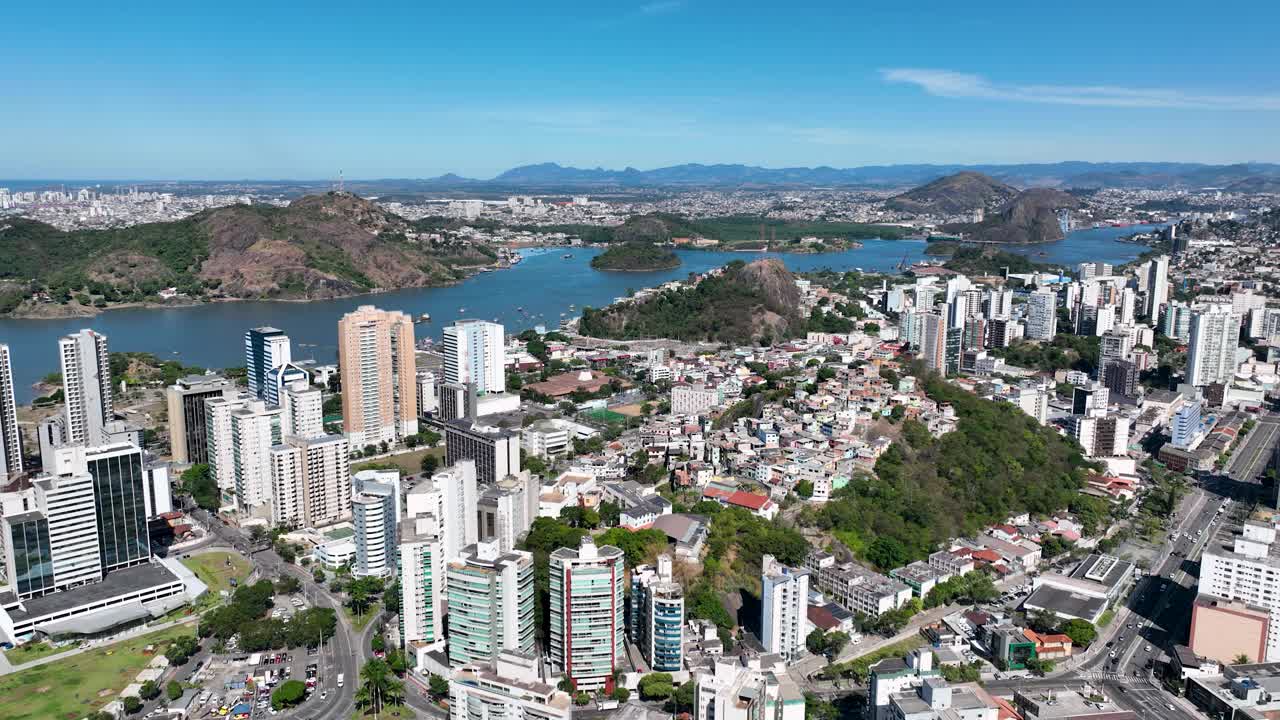 巴西圣埃斯皮里图省维多利亚市中心的空中市景。视频素材