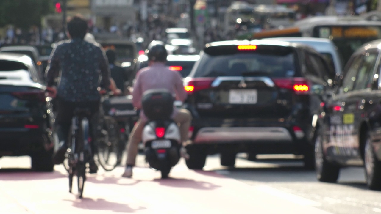 日本东京涩谷:白天繁忙的道路交通。视频素材