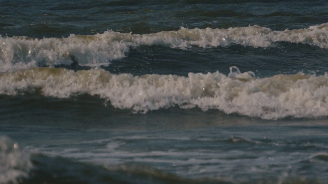 海浪风暴视频下载