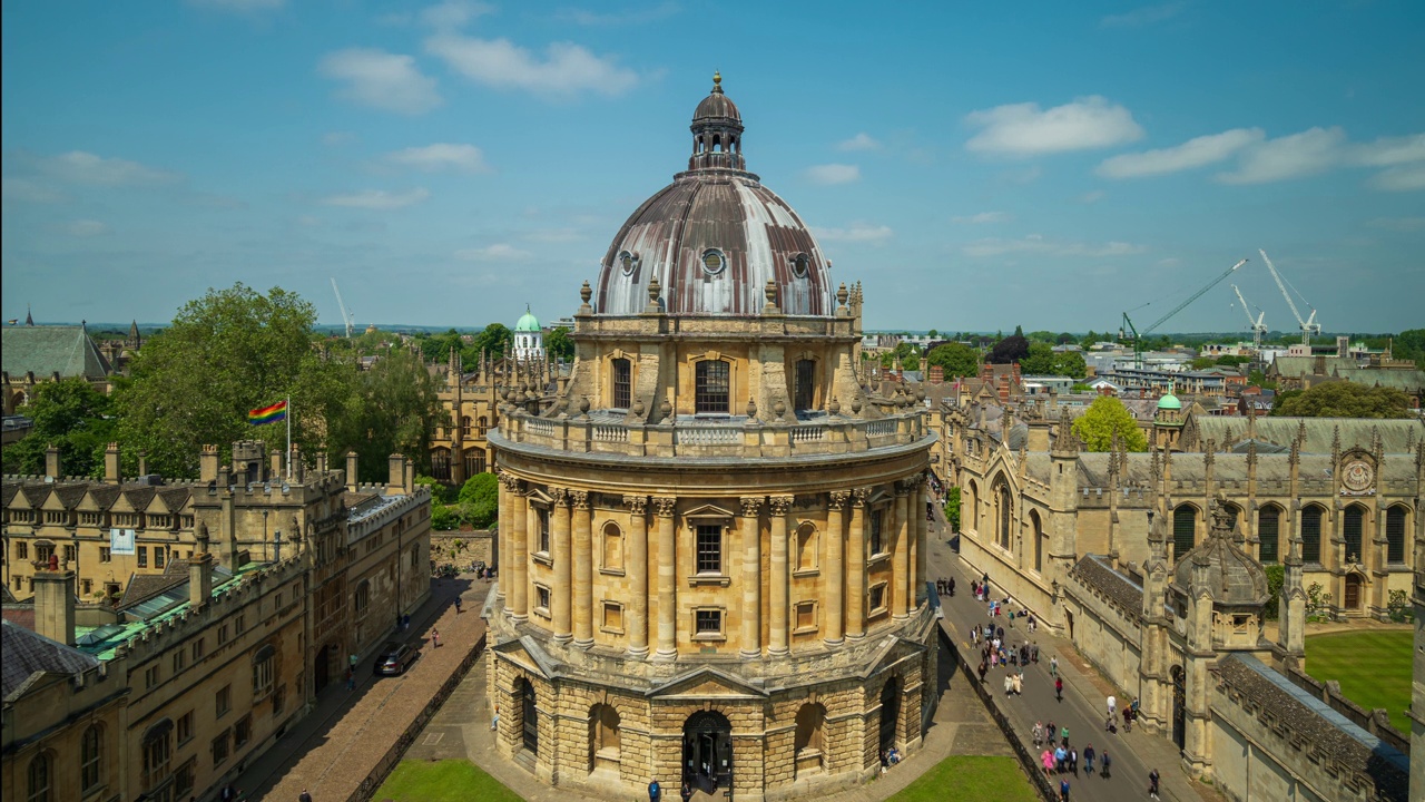 英国牛津郡牛津大学拉德克利夫摄像楼全景——4k延时拍摄视频素材