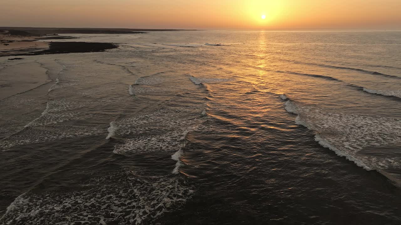 富埃特文图拉的日落海岸线视频素材