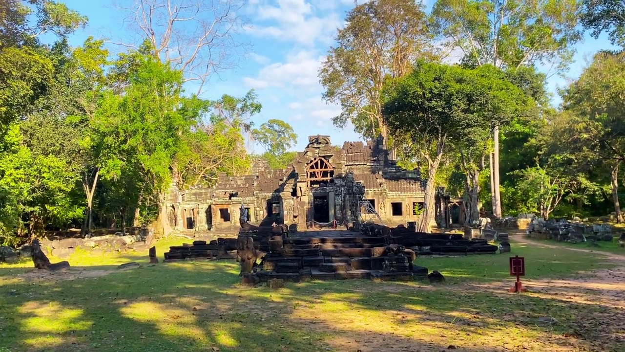 塔普罗姆，一座神秘的高棉文明寺庙，位于柬埔寨吴哥的领土上视频素材