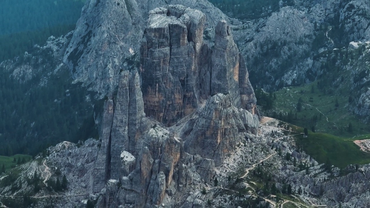 鸟瞰Cortina d’ampezzo, Trentino，南蒂罗尔，意大利。视频素材