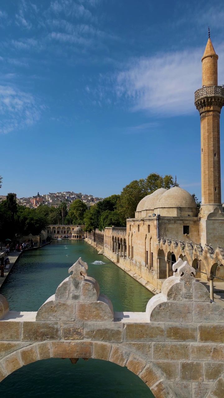 Balıklı Göl Şanlıurfa，鱼湖三留尔发视频素材