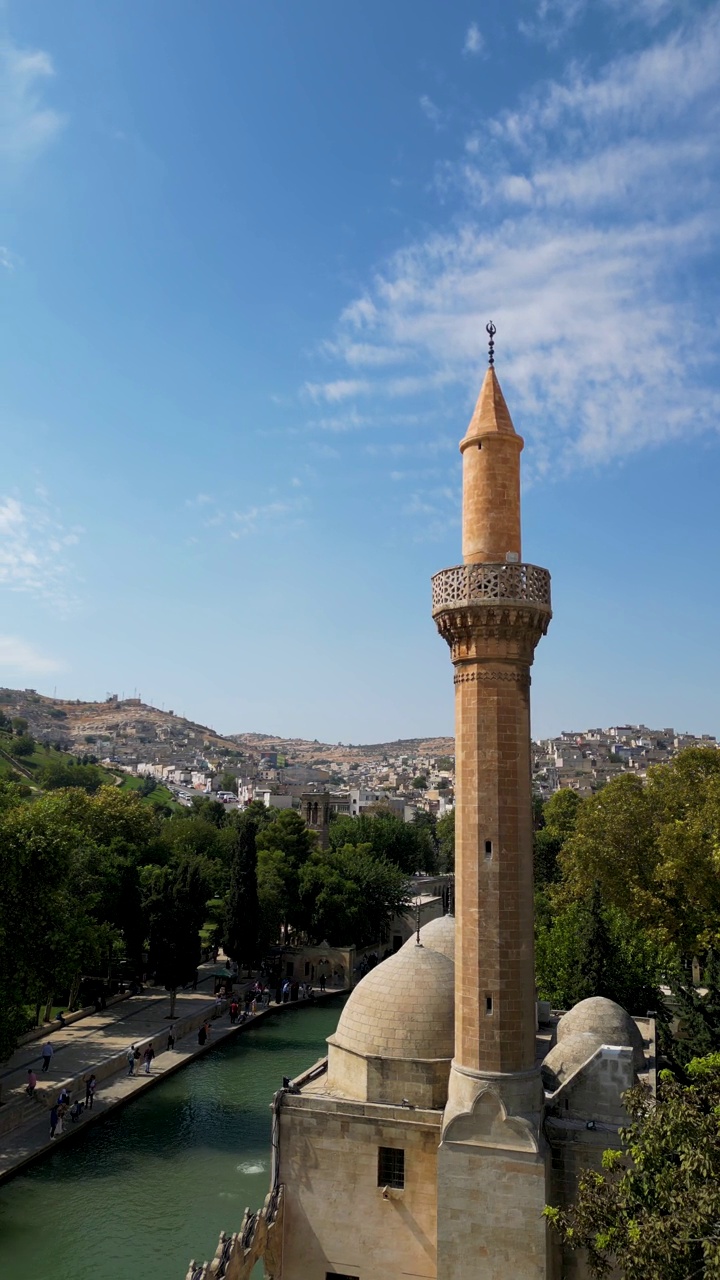 Balıklı Göl Şanlıurfa，鱼湖三留尔发视频素材