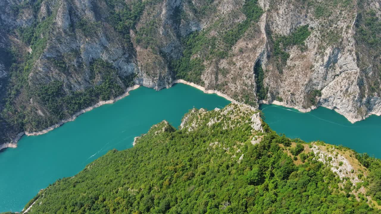 皮瓦河峡谷空中黑山视频素材