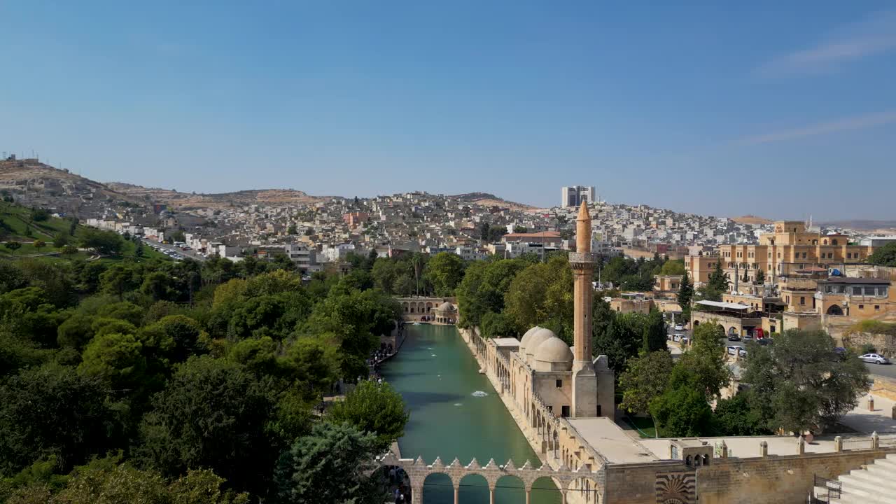 Balıklı Göl Şanlıurfa，鱼湖三留尔发视频素材