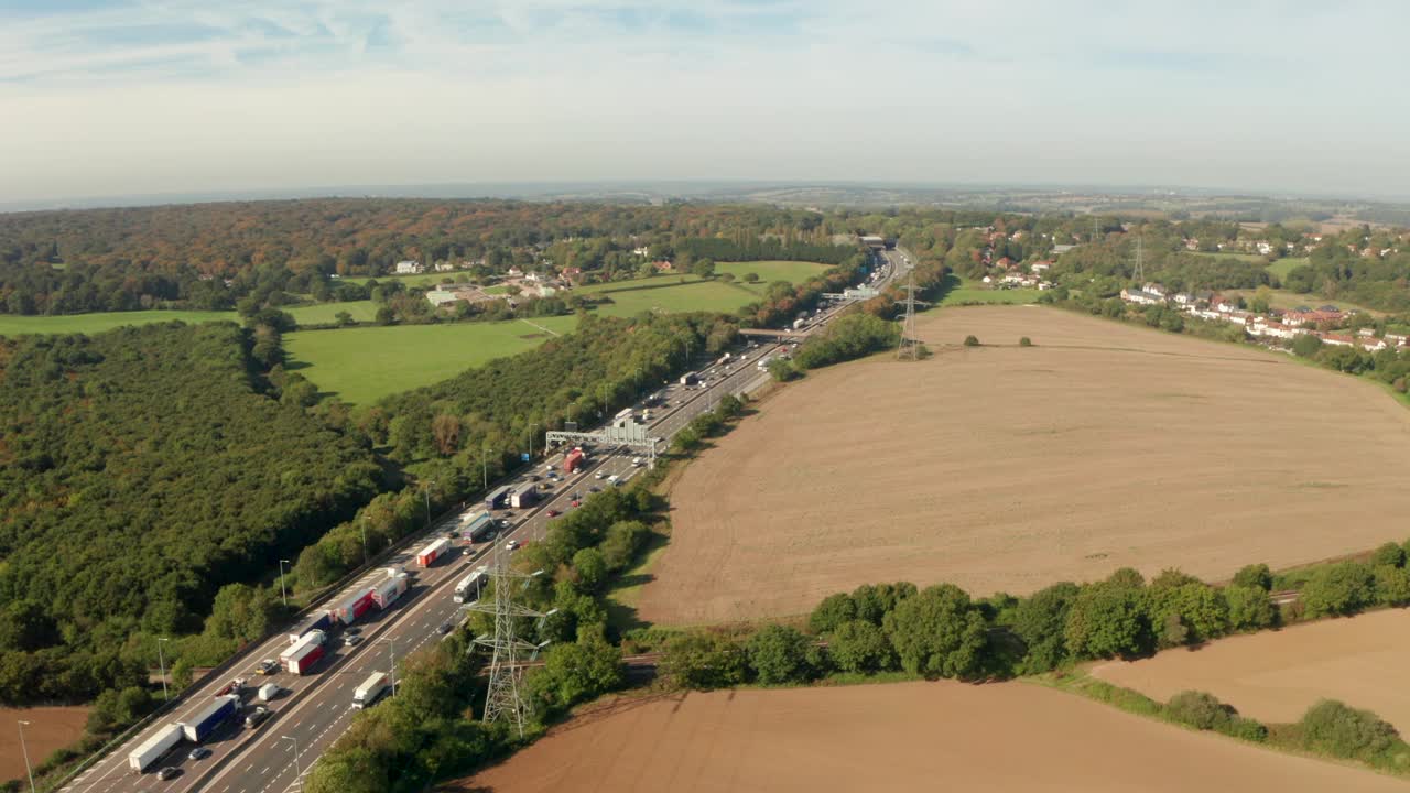 M25公路的航拍照片视频素材