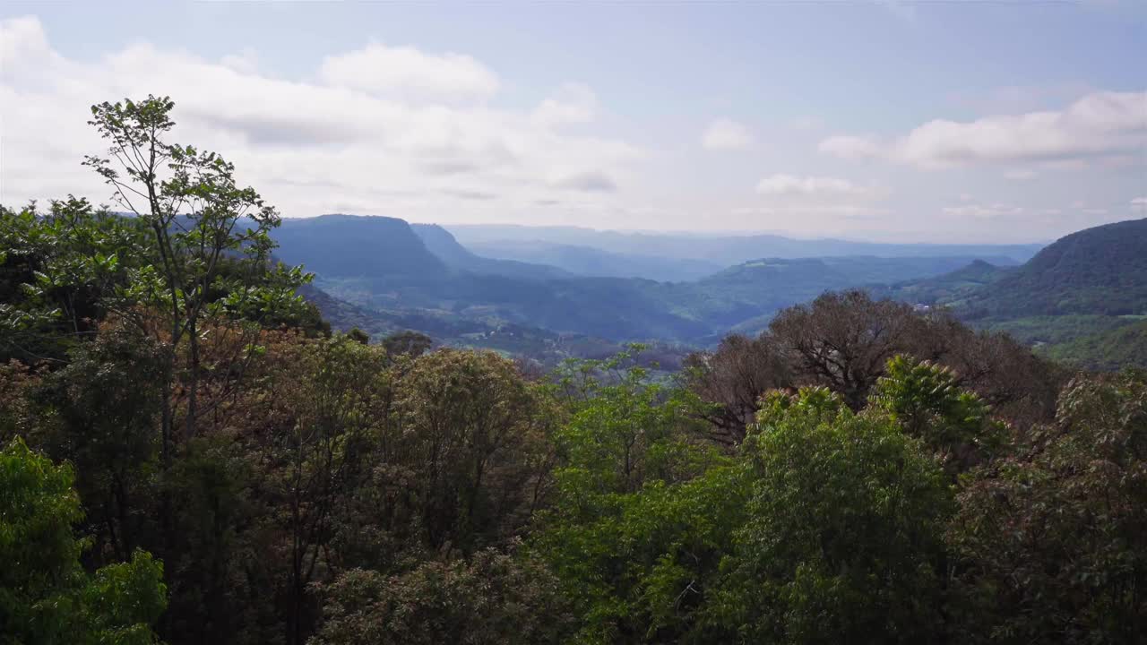 Belvedere Vale do Quilombo - Quilombo Valley Viewpoint - Gramado，里约热内卢Grande do Sul，巴西视频素材