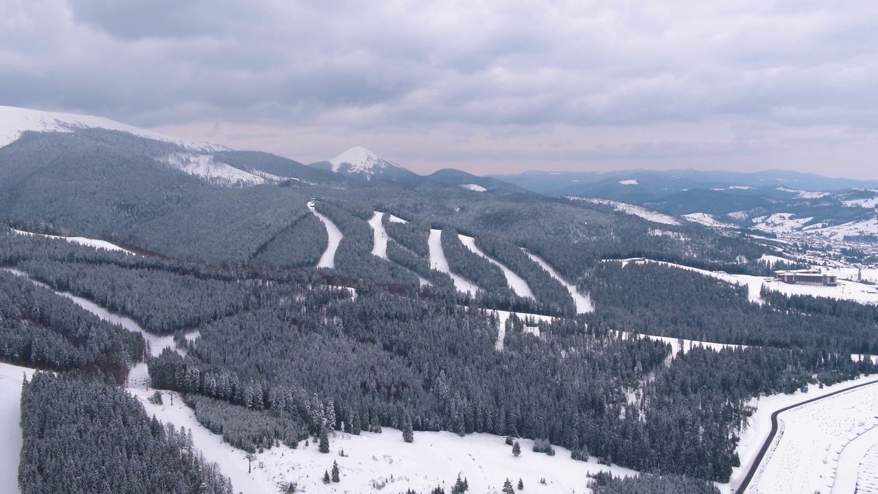 冬天的雪山视频素材