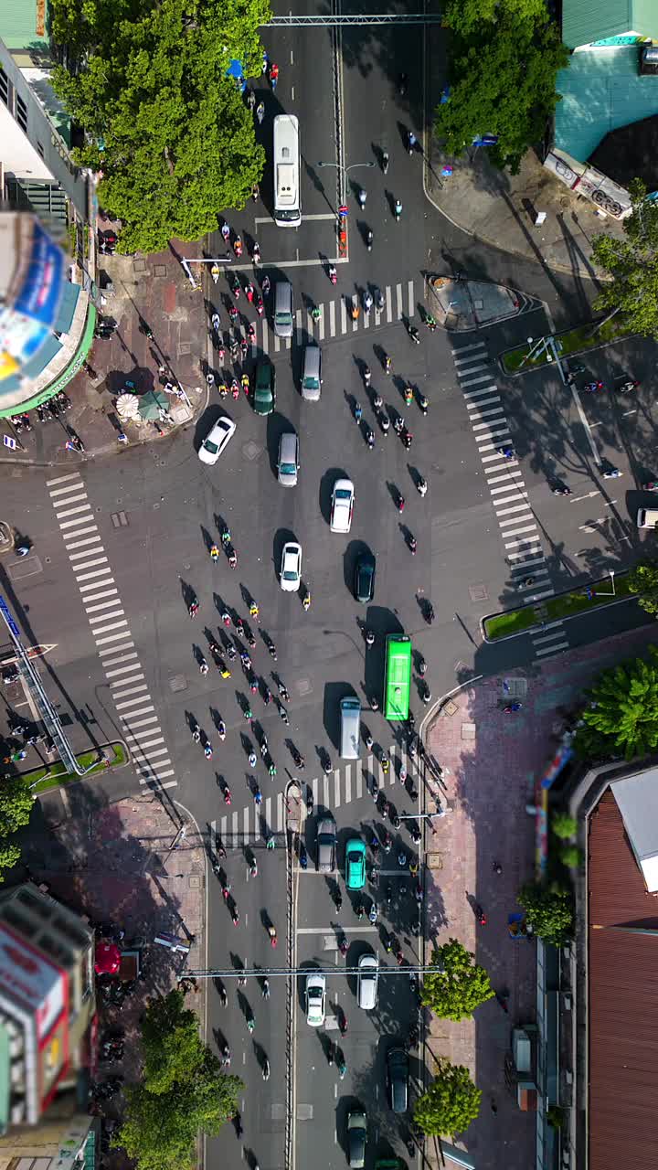 越南胡志明市清晨交通的航拍时程图视频素材