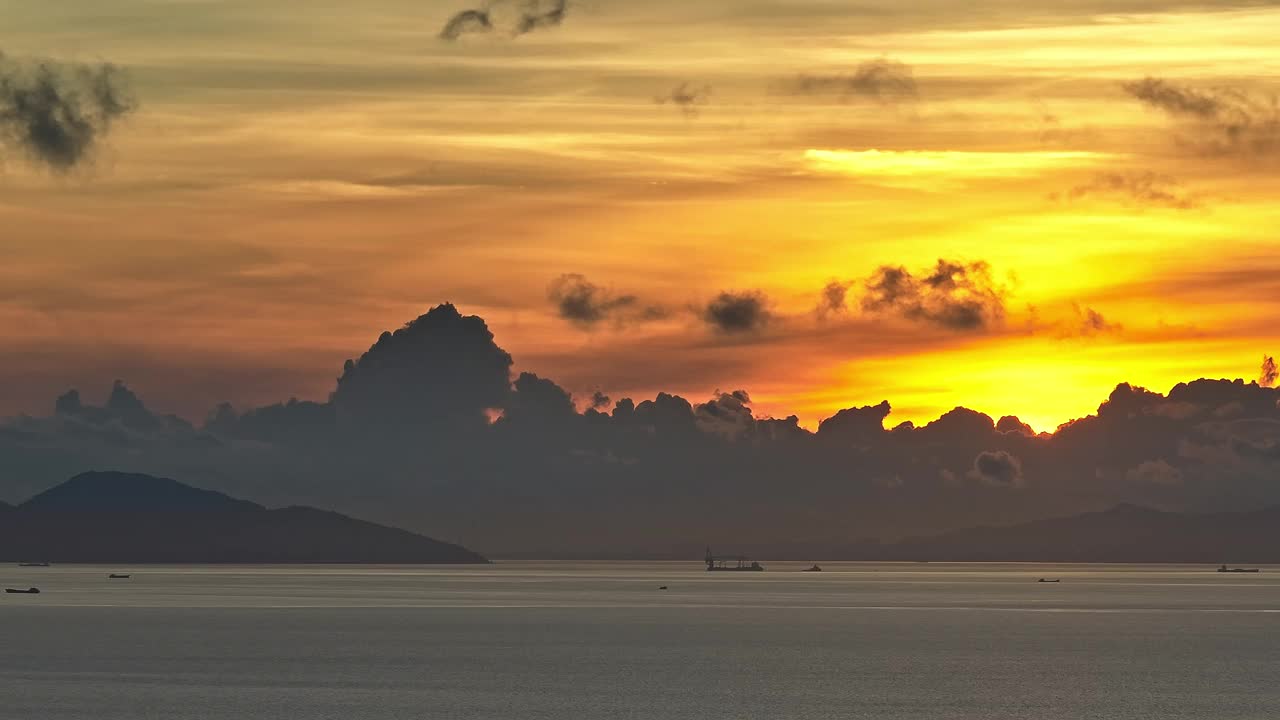 日出时的山海自然风光视频素材