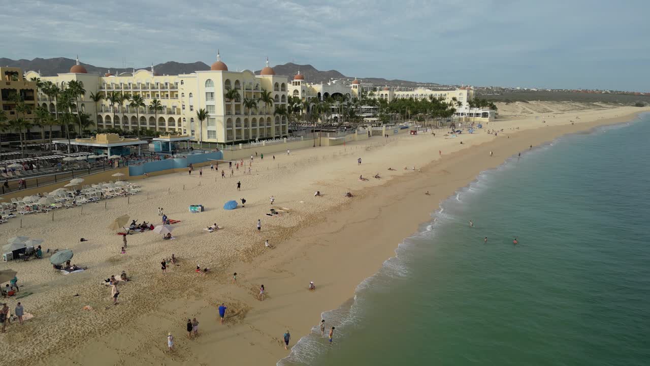 墨西哥卡波圣卢卡斯海滩和度假村航拍图视频素材