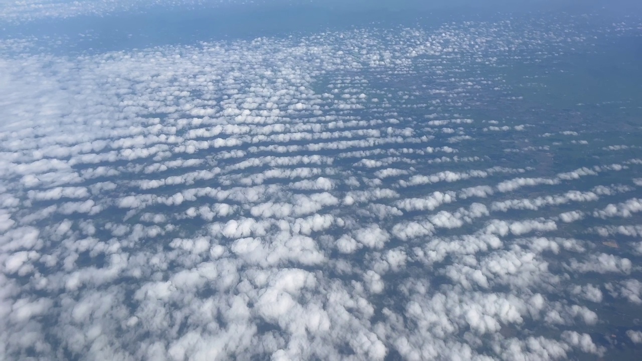 飞机上的天空。视频素材