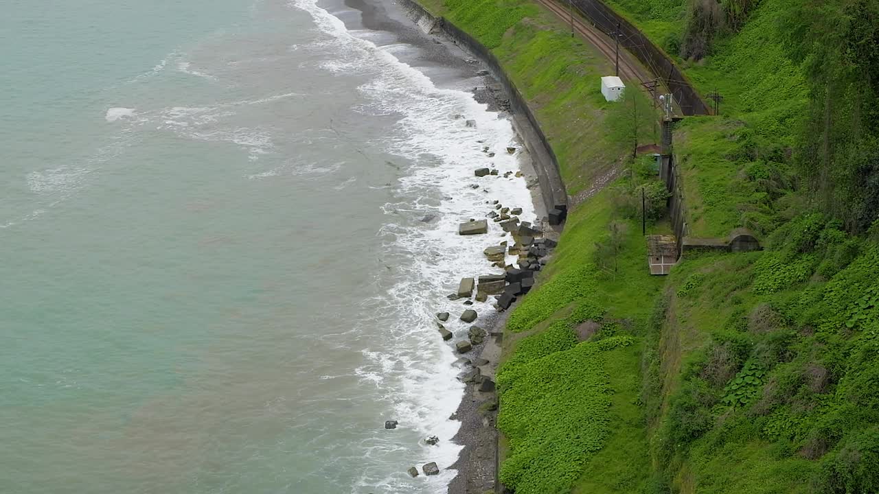 沿海铁路轨道、巴统植物园景观优美视频素材