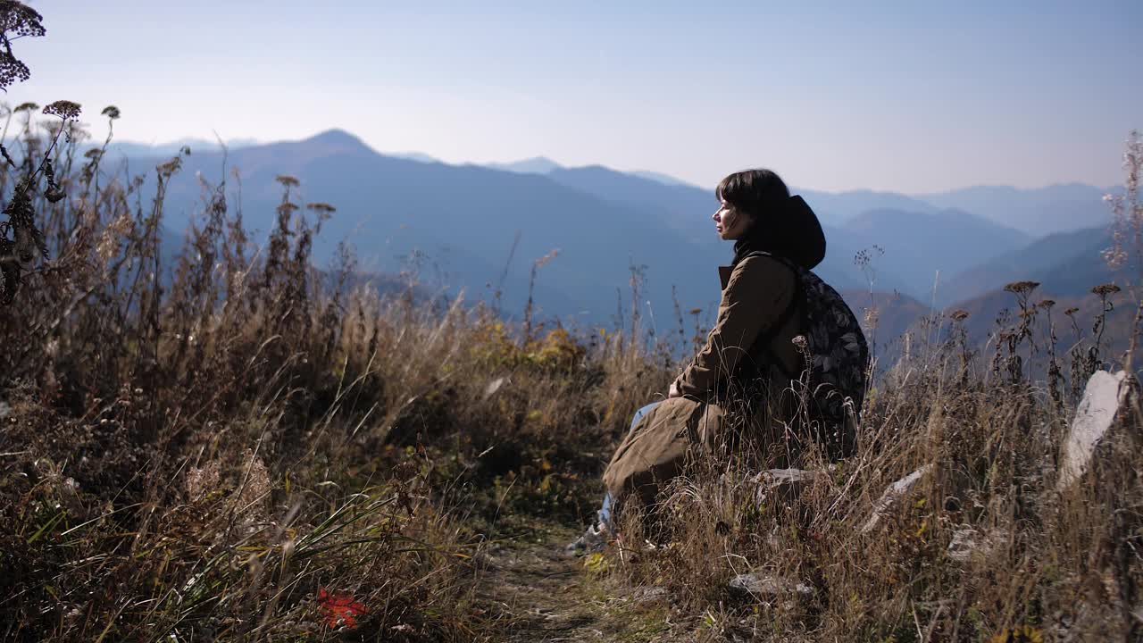 女孩很放松视频素材