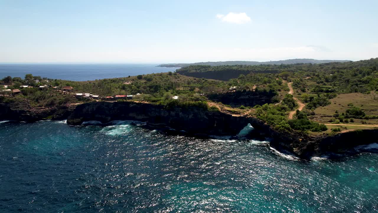 克林金海滩航拍视频，努沙佩尼达是印度尼西亚最令人难以置信的旅游胜地之一视频素材