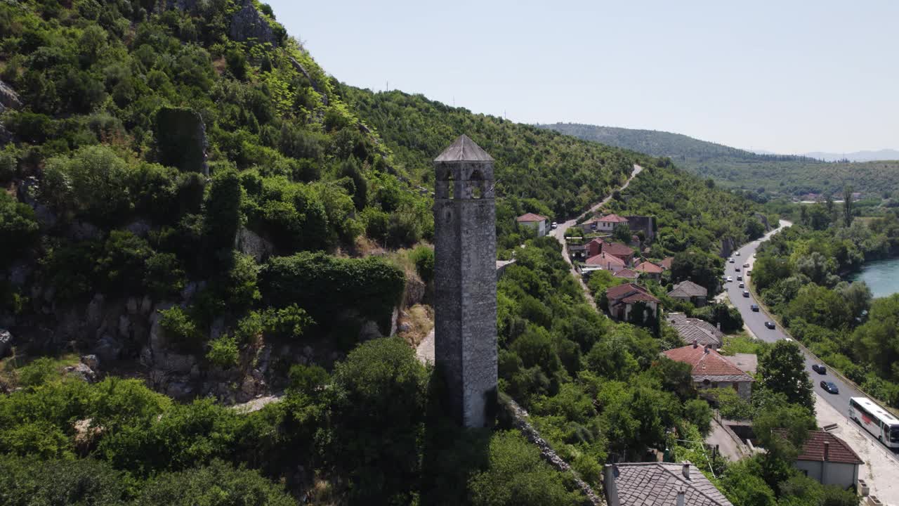 空中全景:萨哈特库拉塔，波<s:1>伊特尔杰，波斯尼亚和黑塞哥维那视频素材