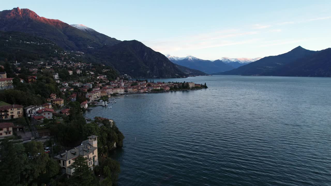 科莫湖的宁静景色，周围环绕着雄伟的山脉视频素材