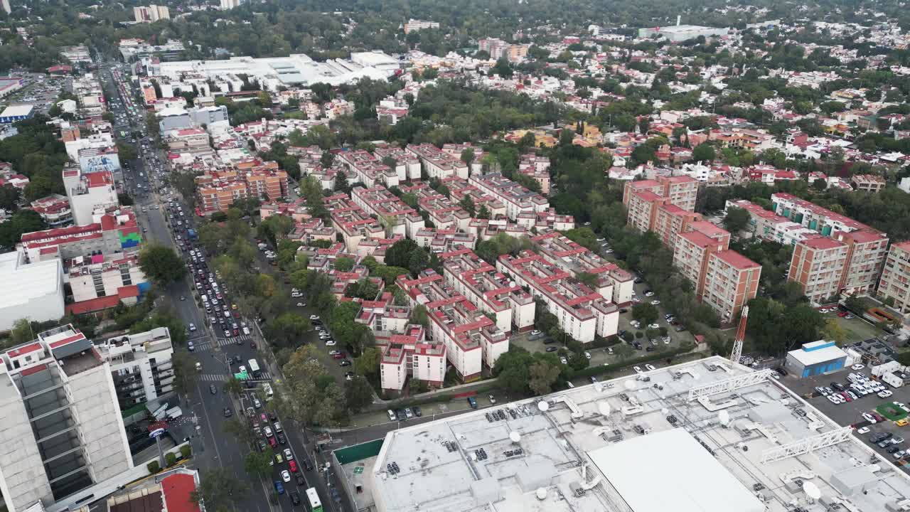 墨西哥南部城市科约阿坎区的居民多样性视频素材