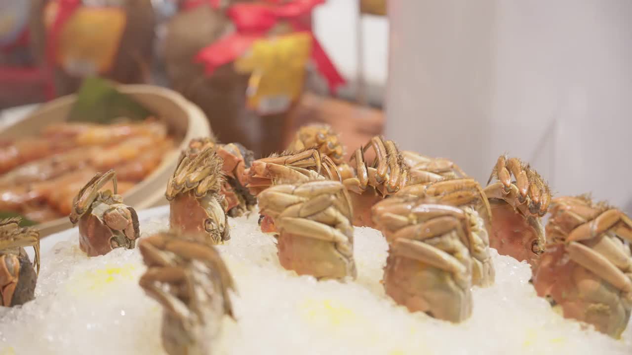 自助餐厅有海鲜、虾视频素材