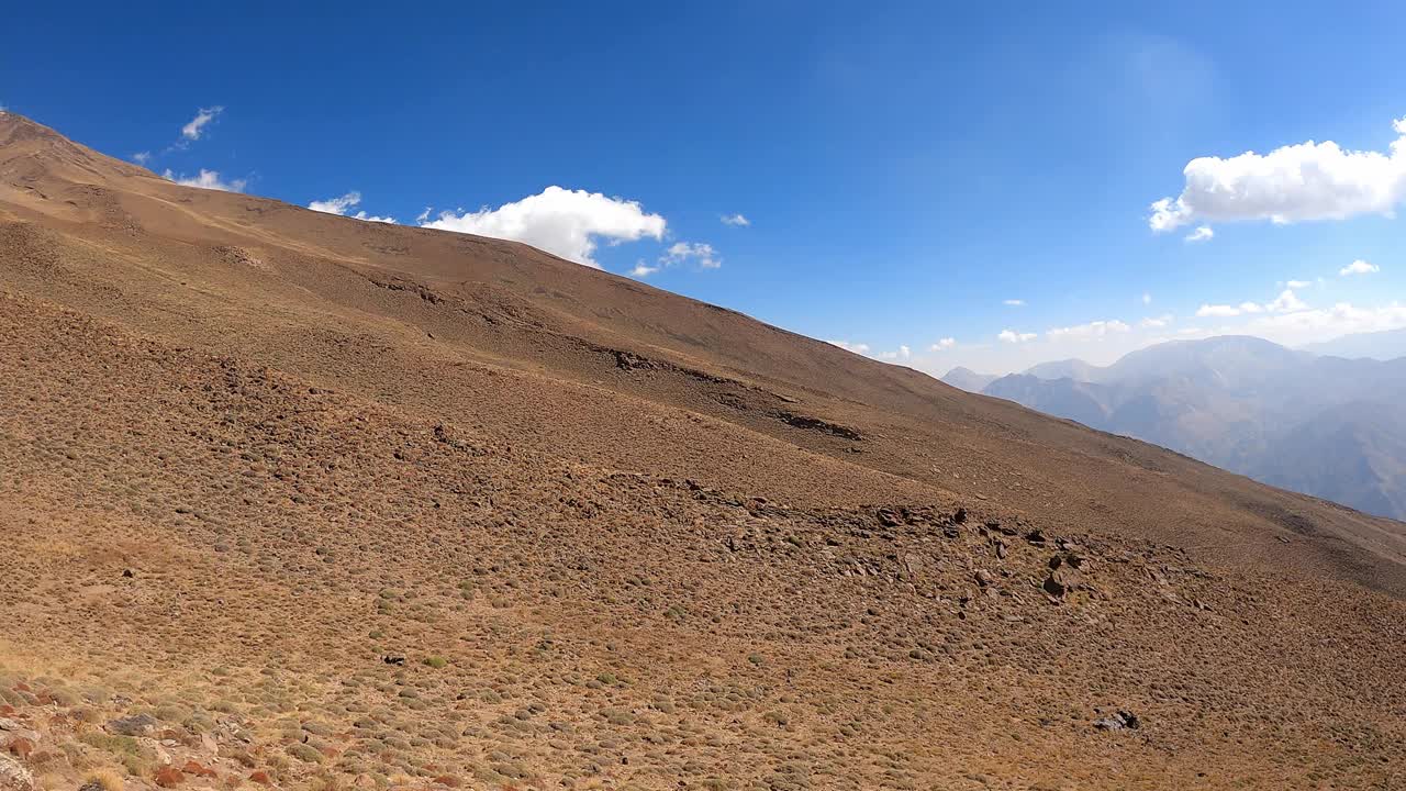 伊朗厄尔布鲁士山脉的达马万德火山视频素材