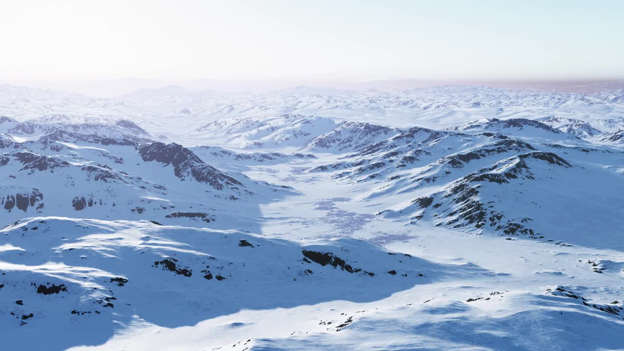 令人惊叹的白雪覆盖的山脉视频素材