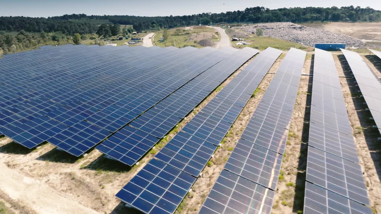 上面的太阳能电池板，动态拍摄与太阳反射视频素材