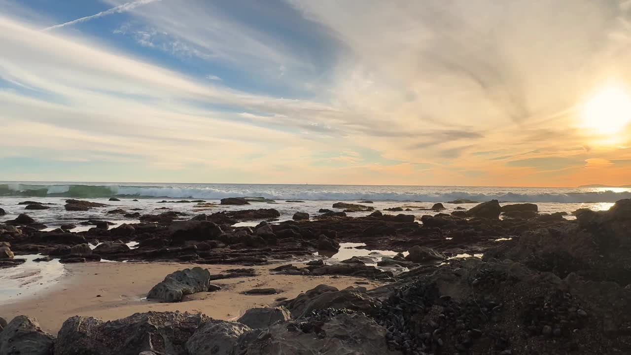 夕阳下的海滩视频下载