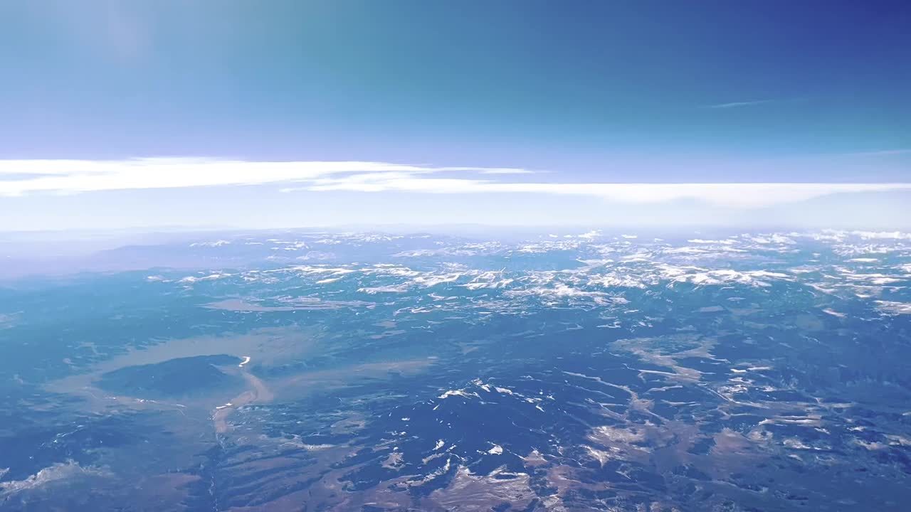 在美国上空高高飞翔视频下载