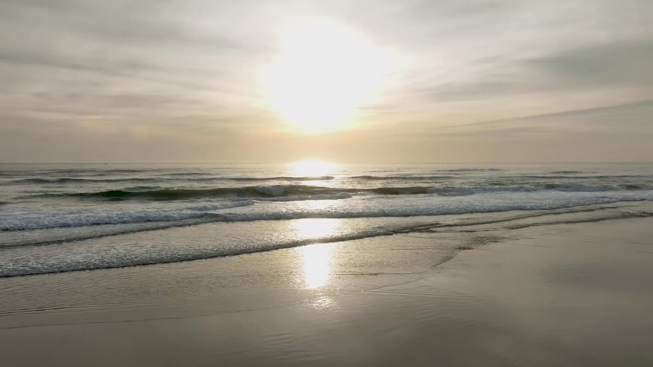 海滩上的日出视频下载