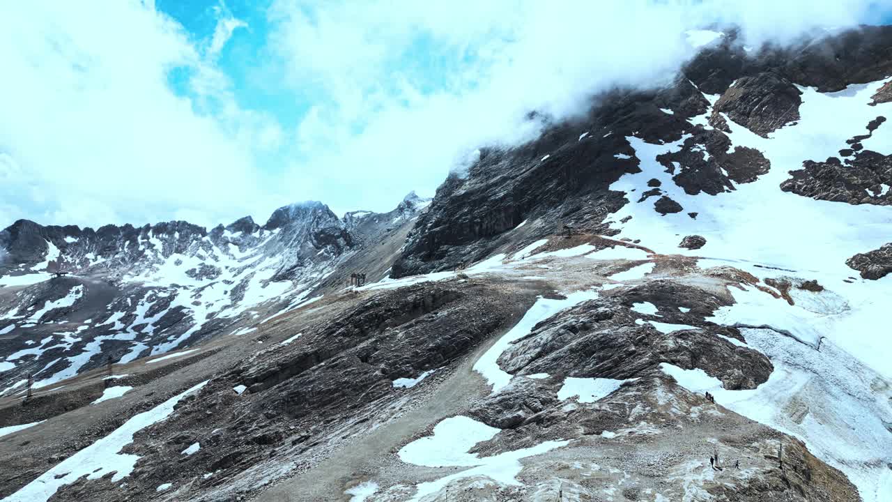 楚格峰，维特施泰因山脉的最高峰，也是德国的最高峰。视频素材