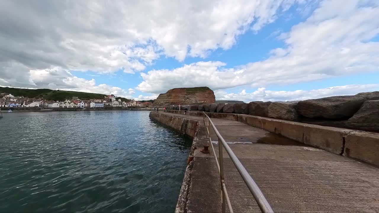 斯塔斯渔村，北约克郡海岸视频素材