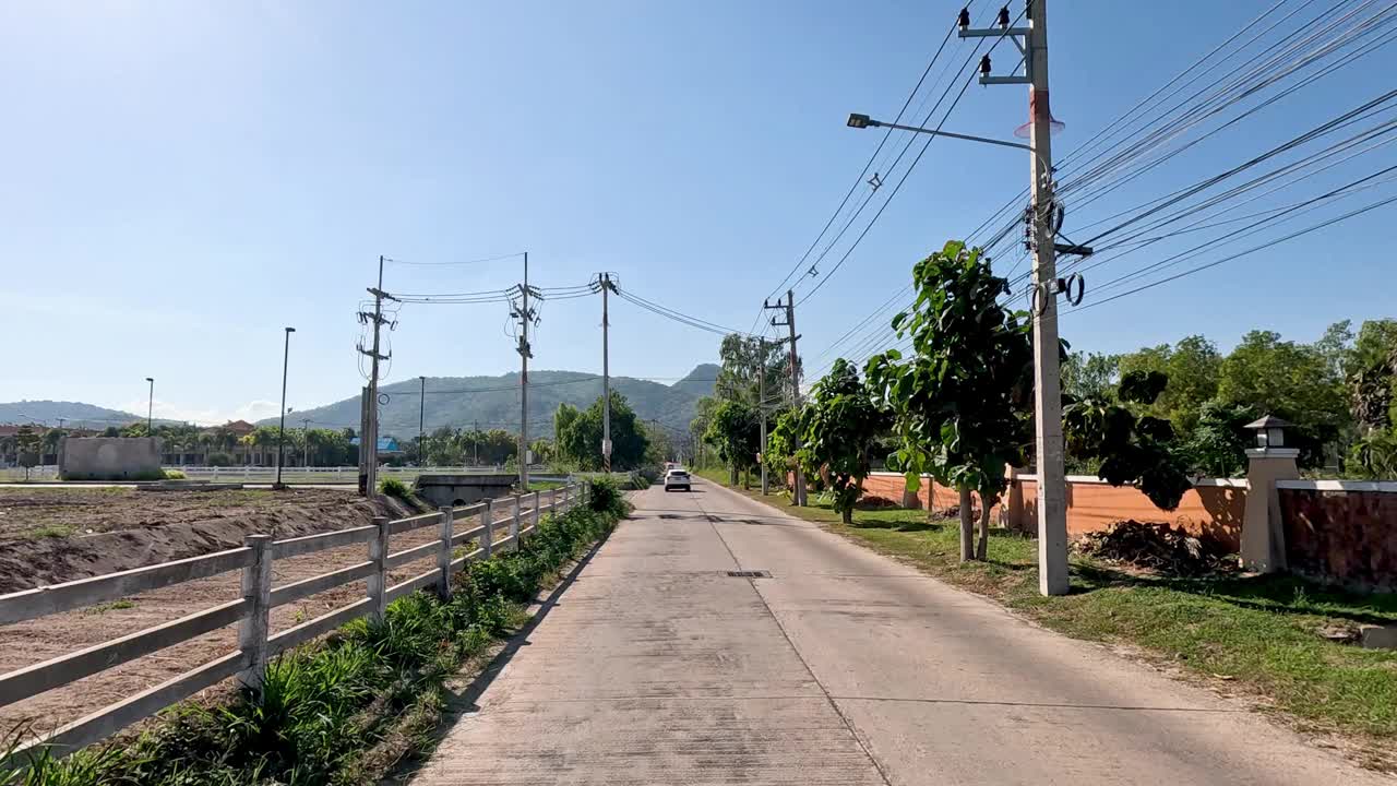 《郊区公路之旅视频素材