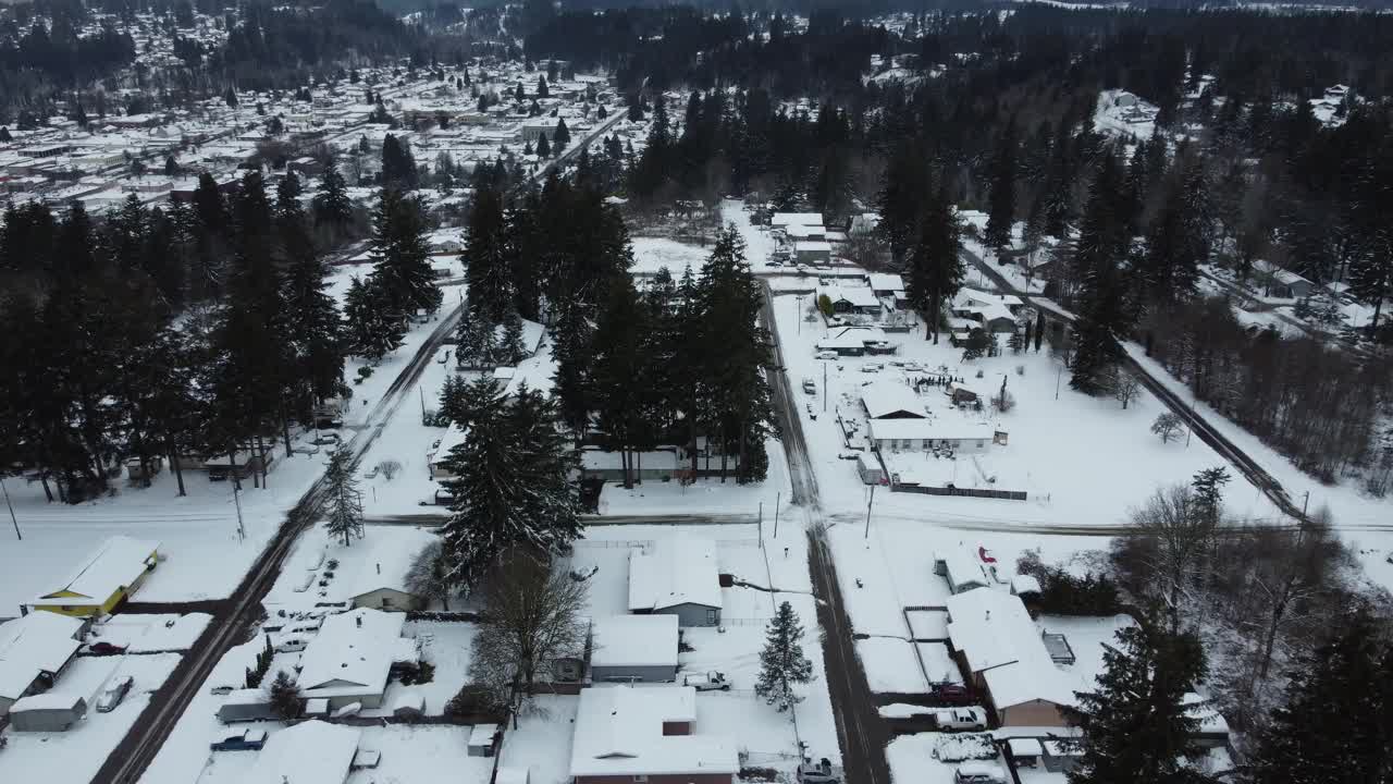 冬雪覆盖的街道视频素材