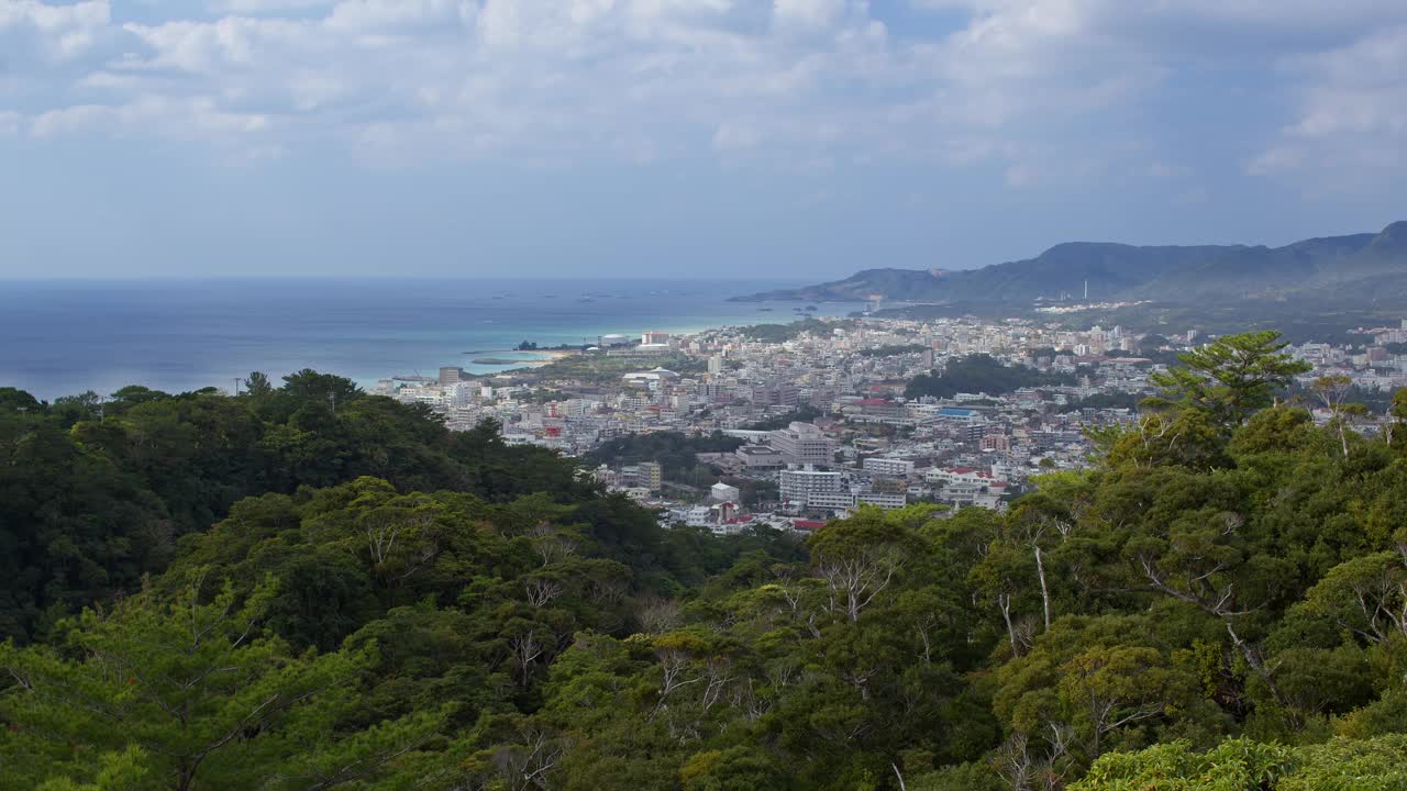 冲绳县名护市的高视角。视频下载