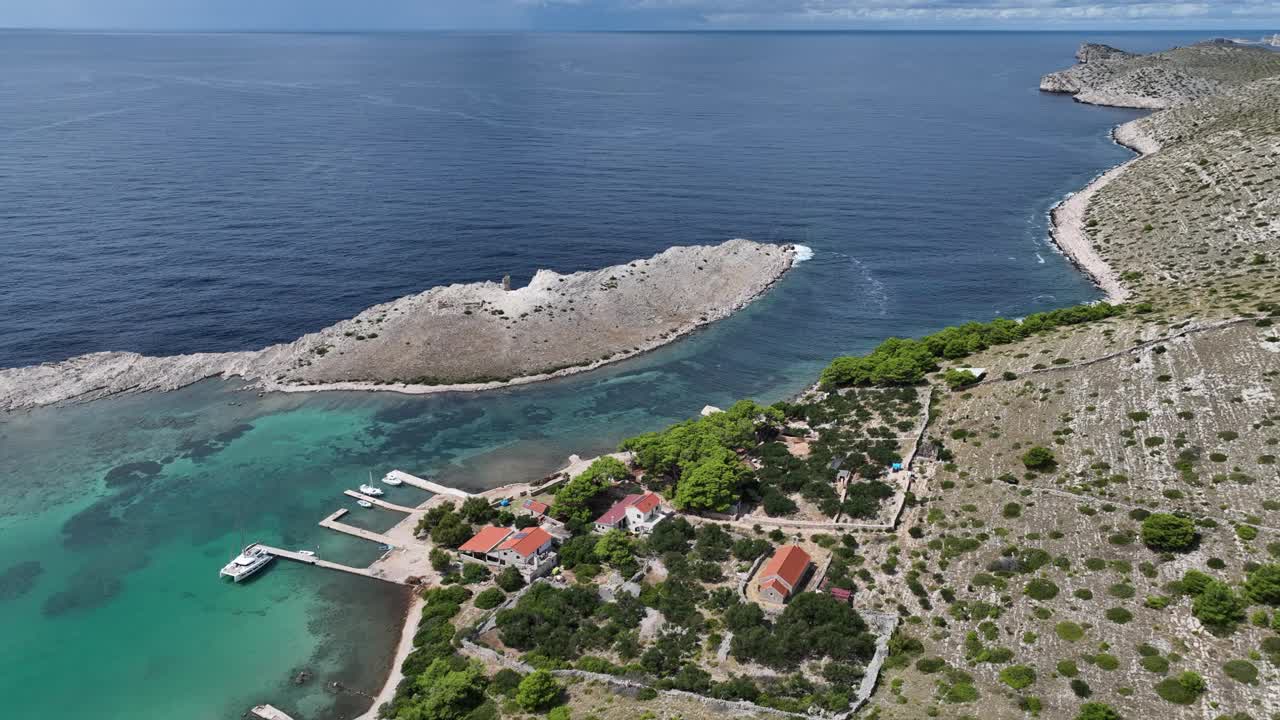 Piškera克罗地亚亚得里亚海的岛屿视频素材