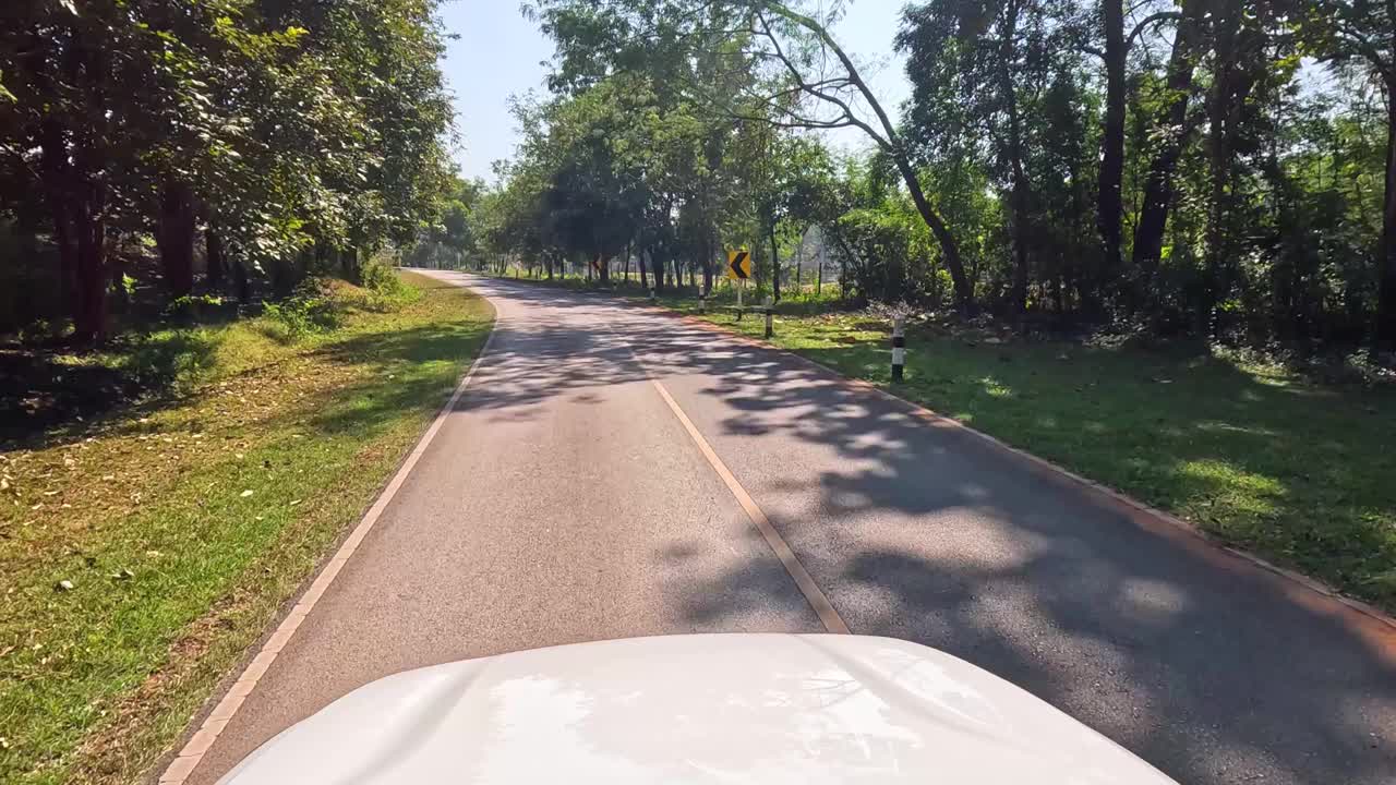 风景优美的乡间公路视频素材