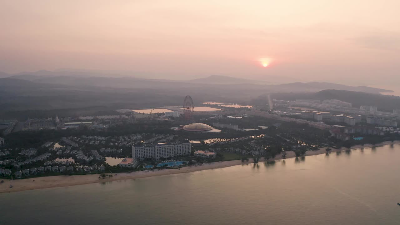 4k空中无人机镜头-富国岛日出。越南视频下载