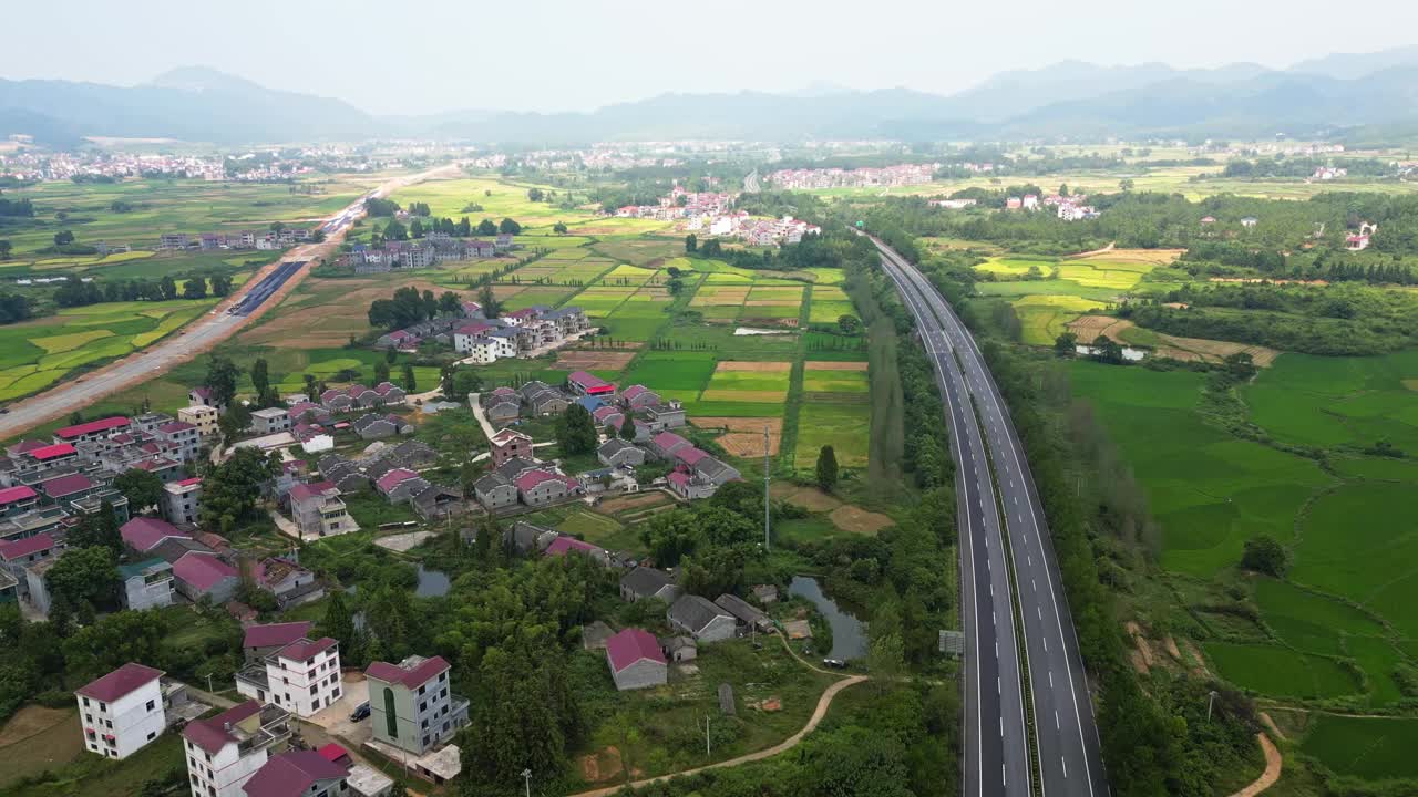 稻田高速公路航拍图视频下载