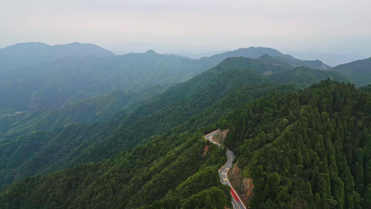 井冈山公路航拍图视频下载