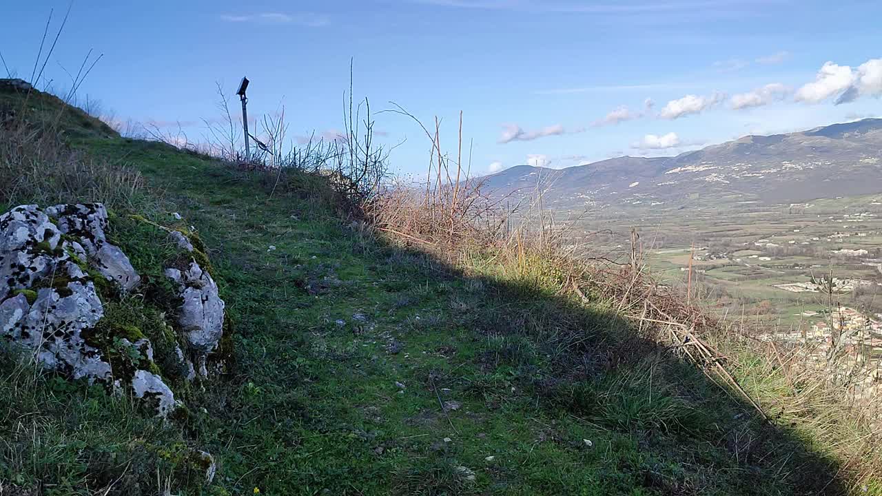 上等Civita - Ruderi del castello normano视频素材