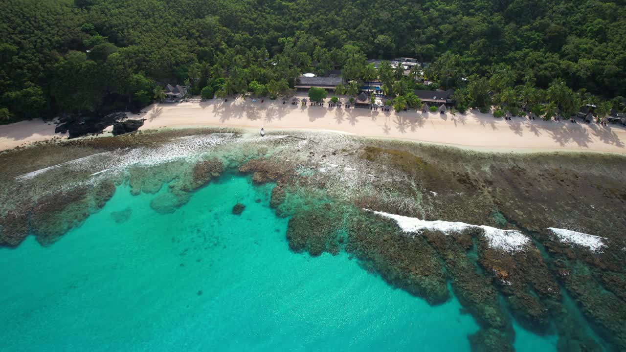 珊瑚礁和章鱼度假村，斐济视频下载