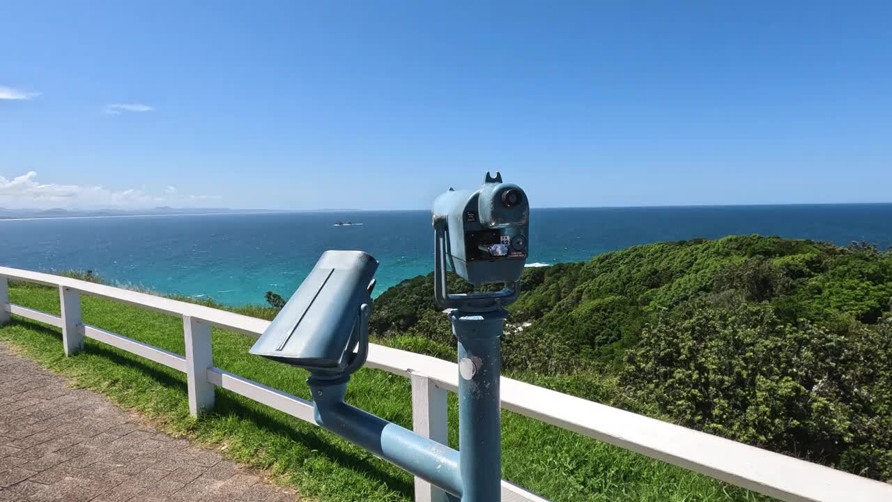 海岸观景点观察视频素材