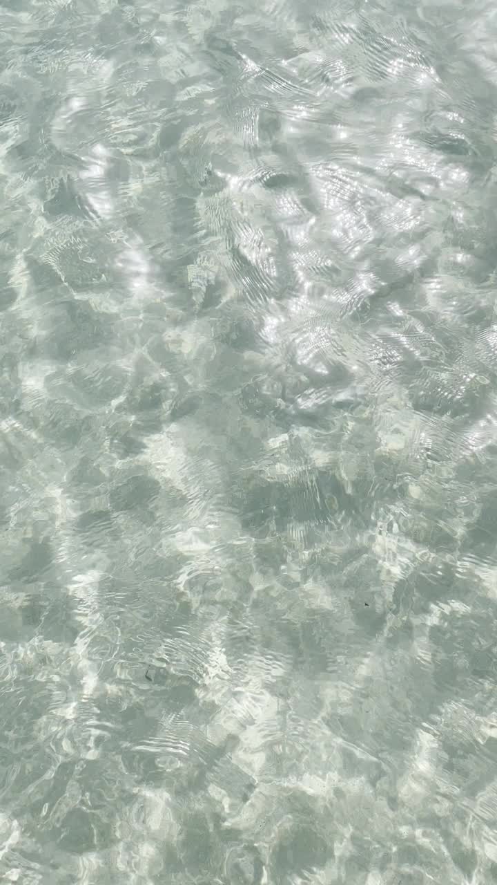 Formentera清澈的海水视频素材